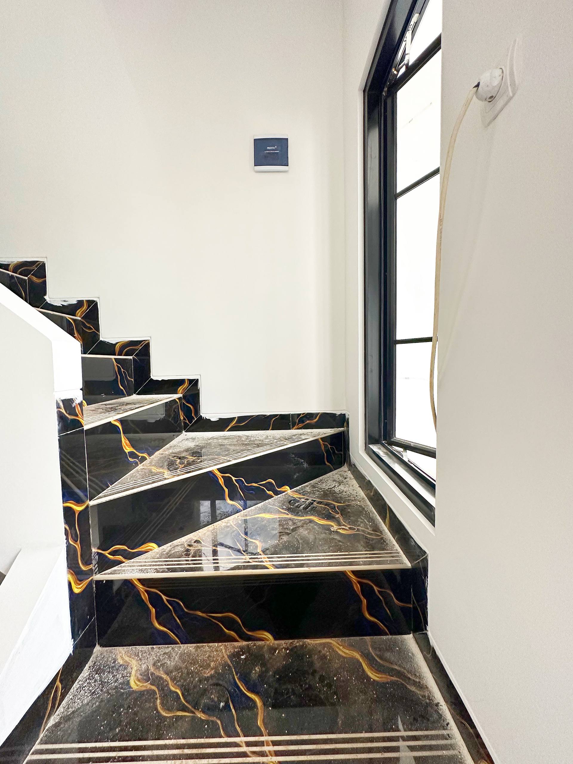 New Cluster Cilangkap Jakarta Timur desain klasik elegan