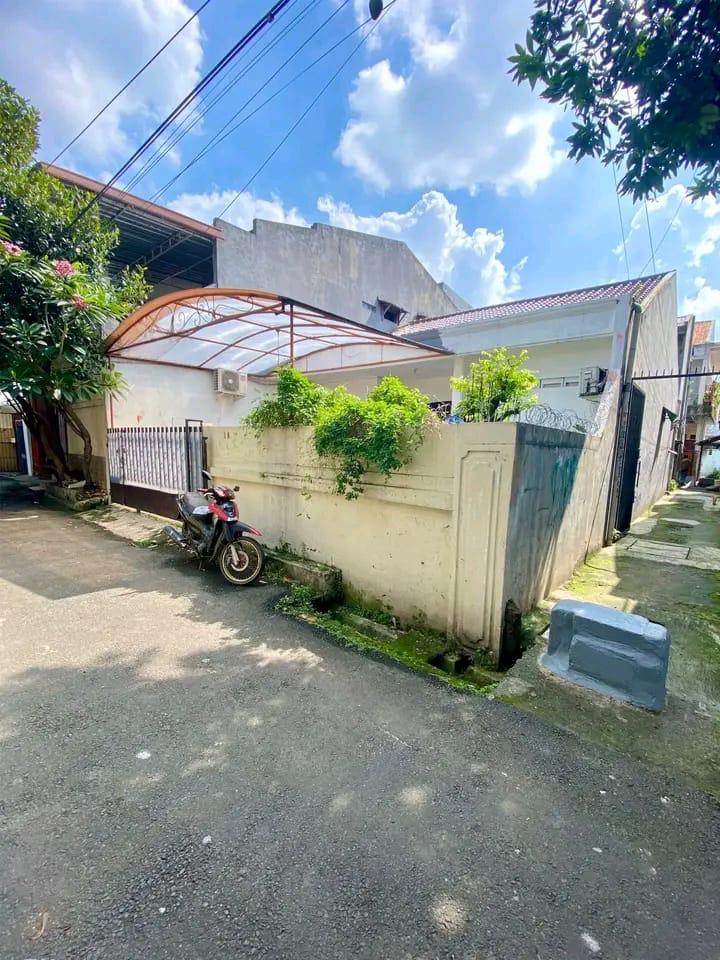 Jual rumah komplek di Kemanggisan dekat Binus, Palmerah, Jakarta