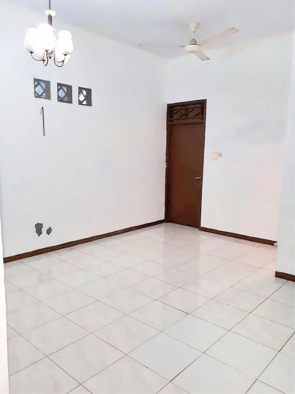 Jual rumah komplek di Kemanggisan dekat Binus, Palmerah, Jakarta