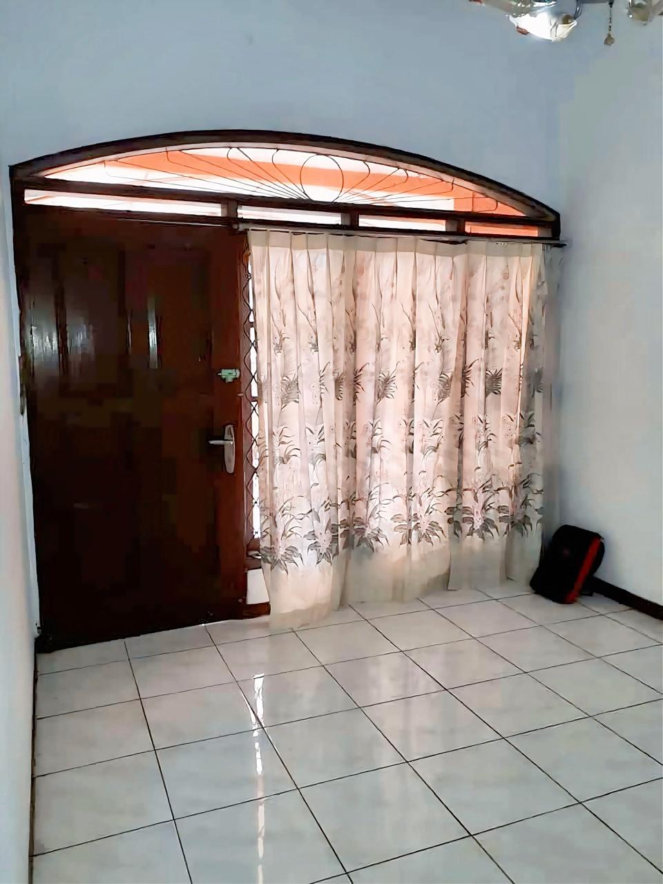 Jual rumah komplek di Kemanggisan dekat Binus, Palmerah, Jakarta