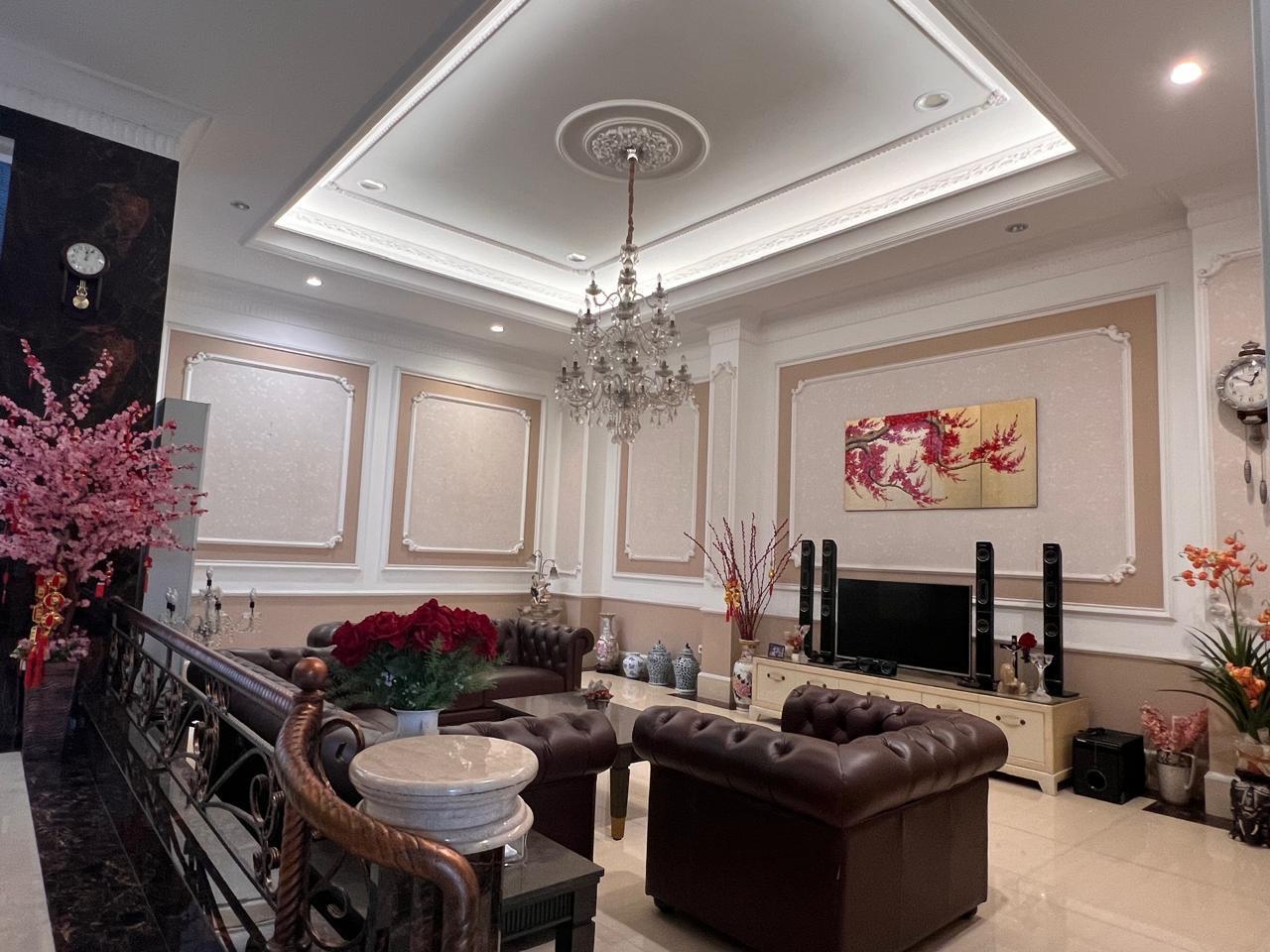 Jual rumah mewah dan strategis di Metro Indah 3, Papanggo, Jakut