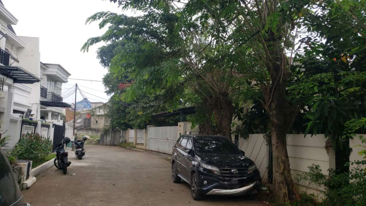 Dijual Rumah Tua di Jl. Buncit Persada,Kalibata, Jakarta Selatan