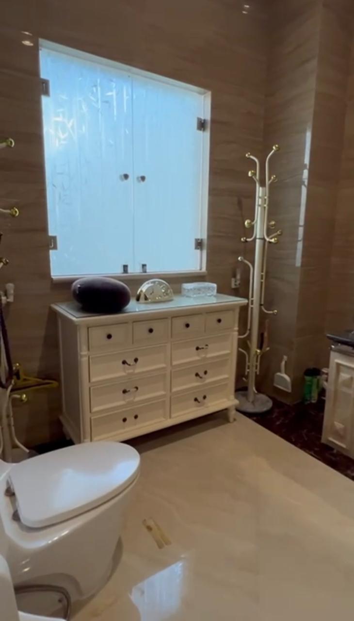 Jual rumah mewah dan strategis di Metro Indah 3, Papanggo