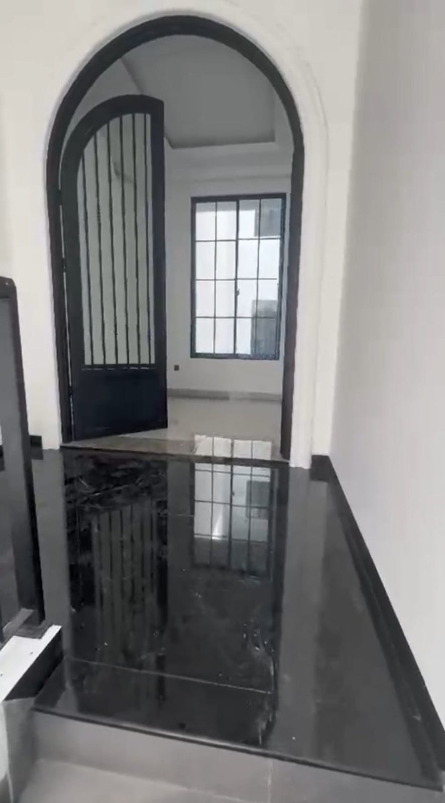 Dijual Rumah di Jl. Elang, Kel. Pesanggrahan, Jakarta Selatan