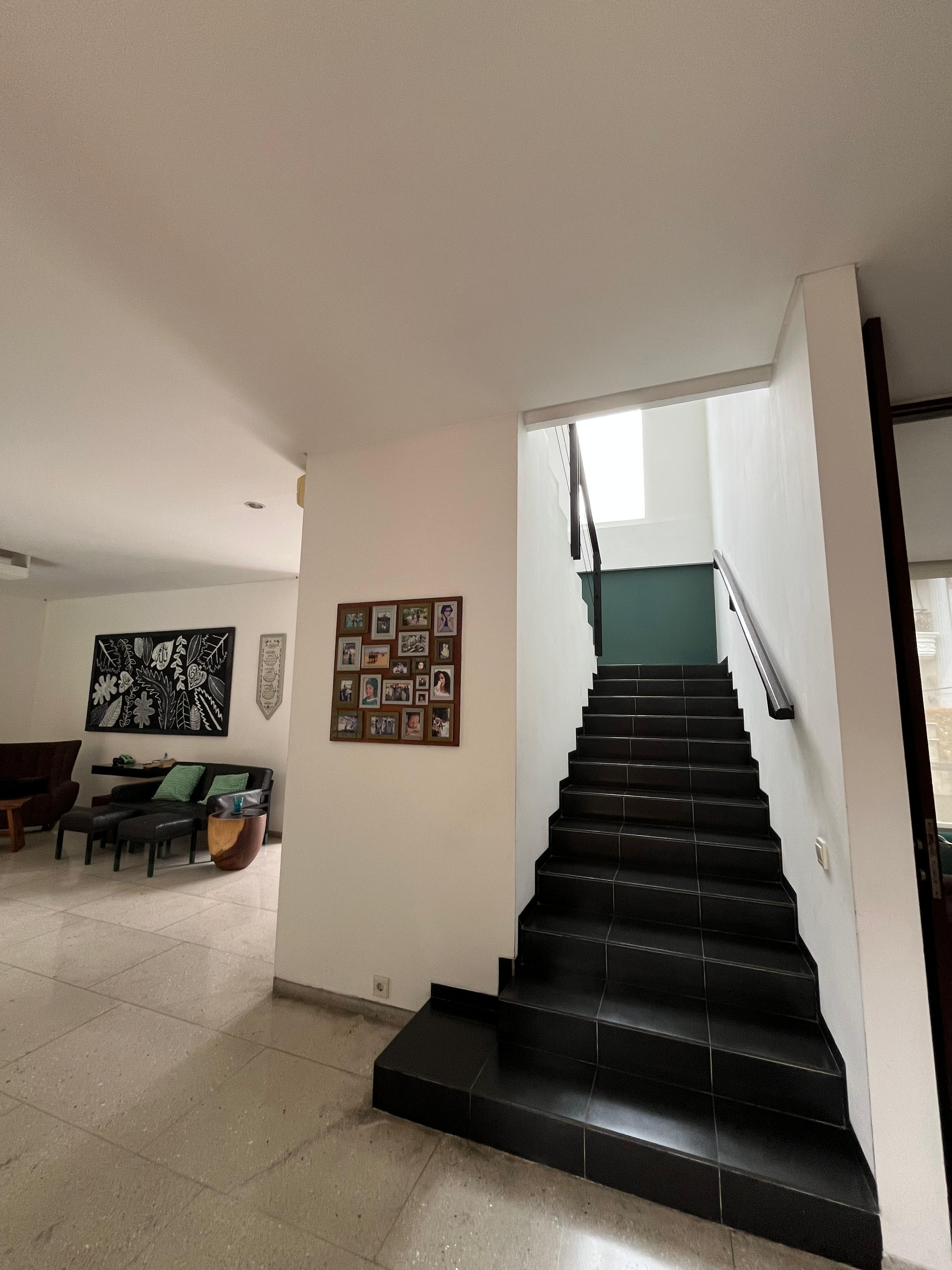 Jual rumah nyaman dan mewah di Pertanian Raya DPRD, Lebak Bulus