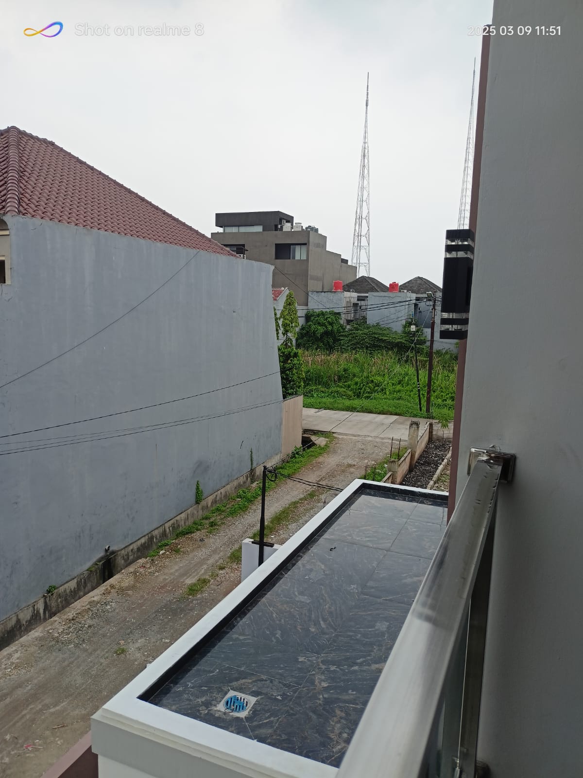 Jual rumah strategis dan bangunan baru di Strategi 7, Joglo