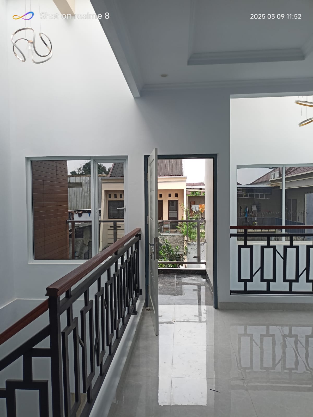 Jual rumah strategis dan bangunan baru di Strategi 7, Joglo