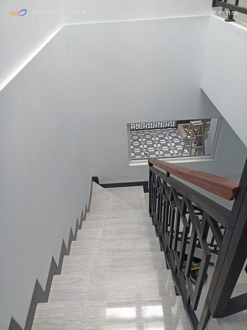 Jual rumah strategis dan bangunan baru di Strategi 7, Joglo