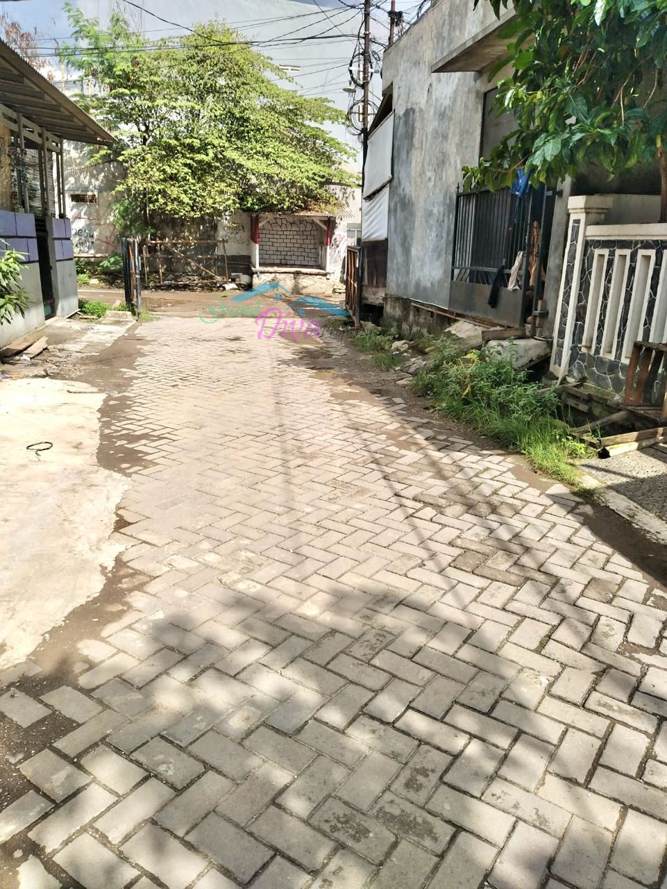 RUMAH 2 LANTAI DI PERUMAHAN DASANA INDAH TANGERANG