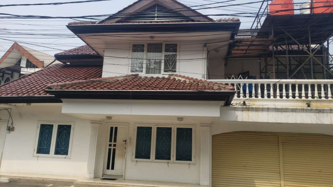 Turun Harga, Dijual Cepat Rumah di Jl. Wijayakarta Raya, JakSel