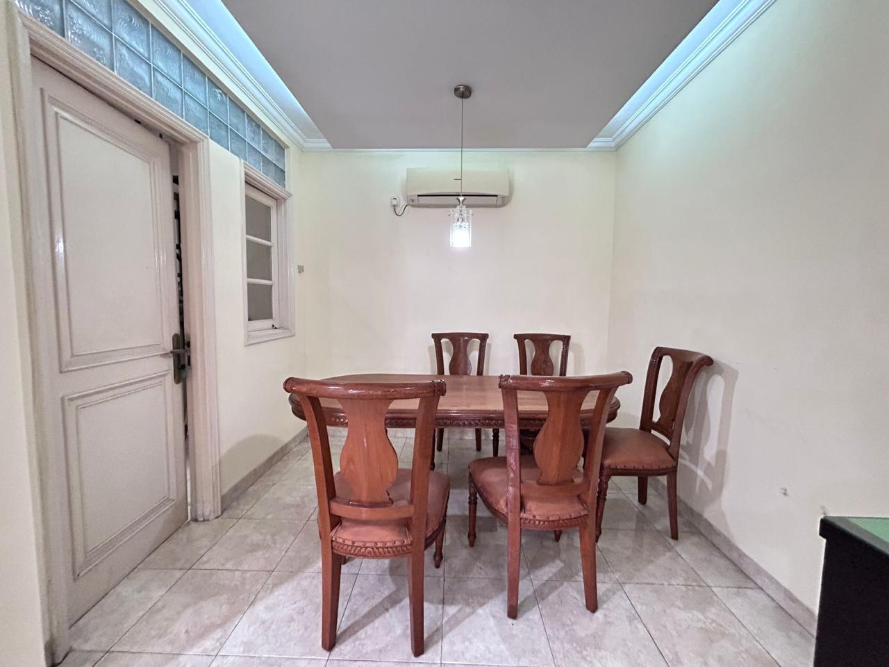 Rumah secondary Kawasan elit Cibubur Raffles Hills