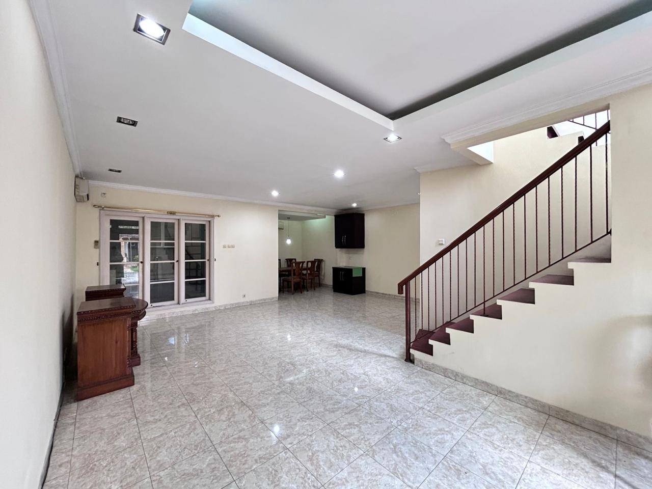 Rumah secondary Kawasan elit Cibubur Raffles Hills