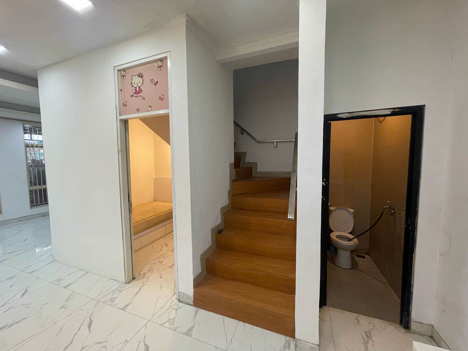 Dijual Rumah di Taman Surya 5 Cengkareng, Jakarta Barat