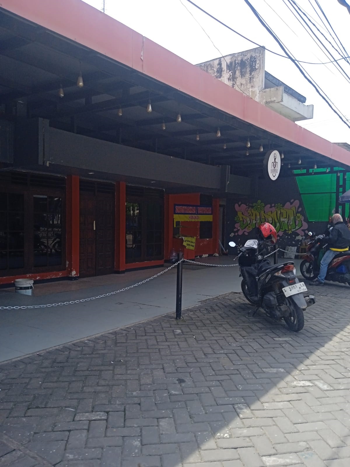 rumah disewakan ketintang baru surabaya