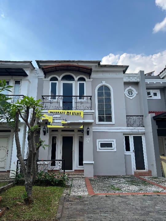 Rumah secondary Kawasan elit Cibubur Raffles Hills