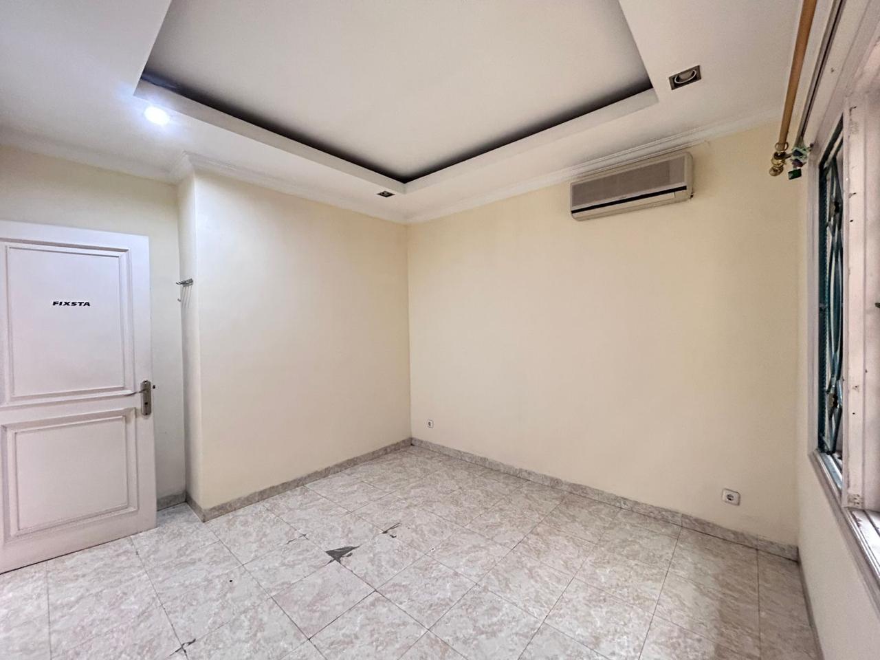 Rumah secondary Kawasan elit Cibubur Raffles Hills