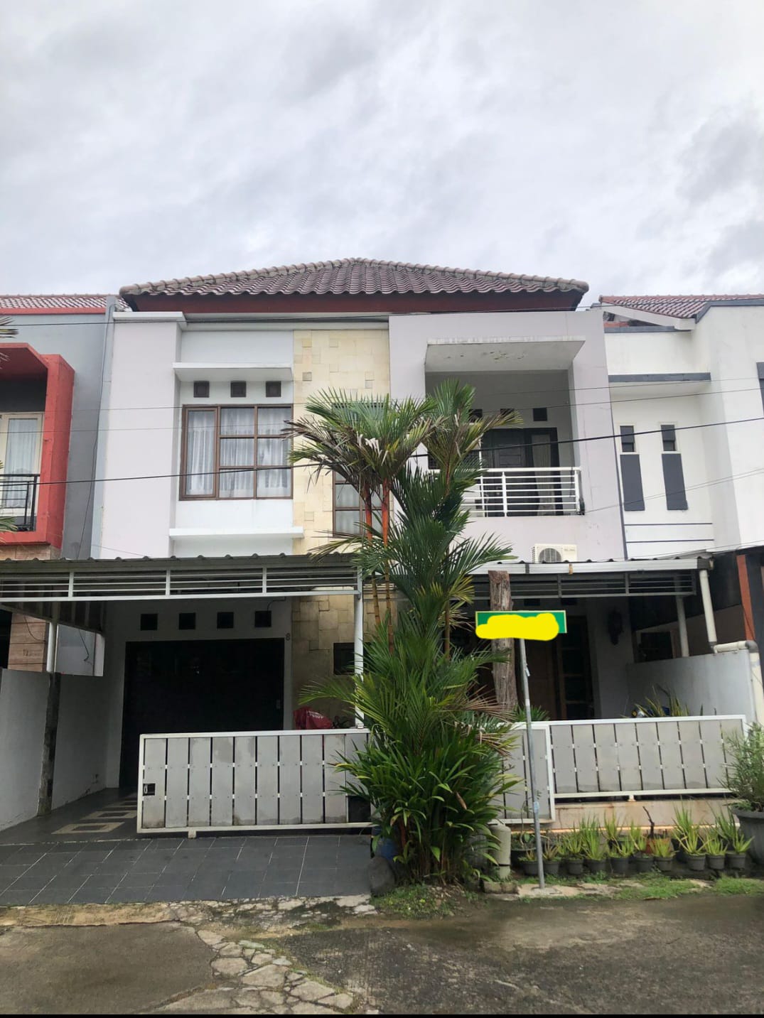 Jual rumah aman dalam kompleks di Taman Ayun 6, Penggilingan