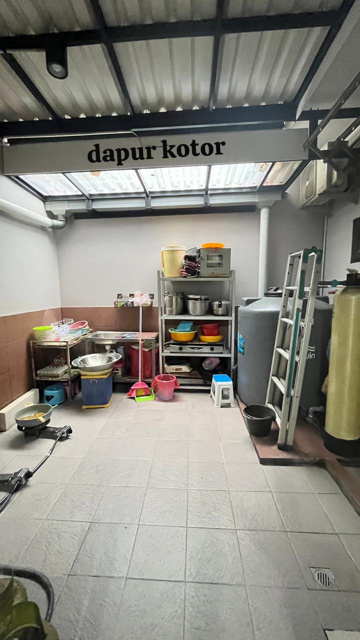 Jual rumah aman dalam kompleks di Taman Ayun 6, Penggilingan