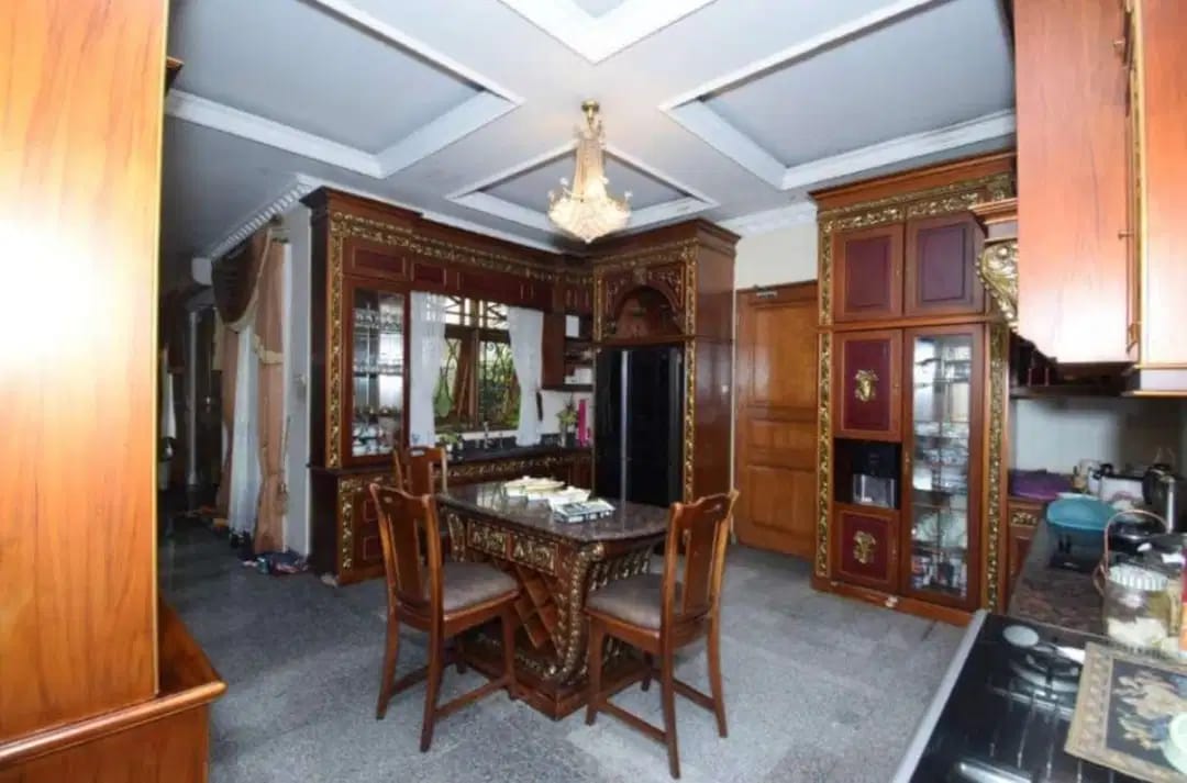 Jual dibawah Njop rumah mewah luas di area Perdatam, Pancoran