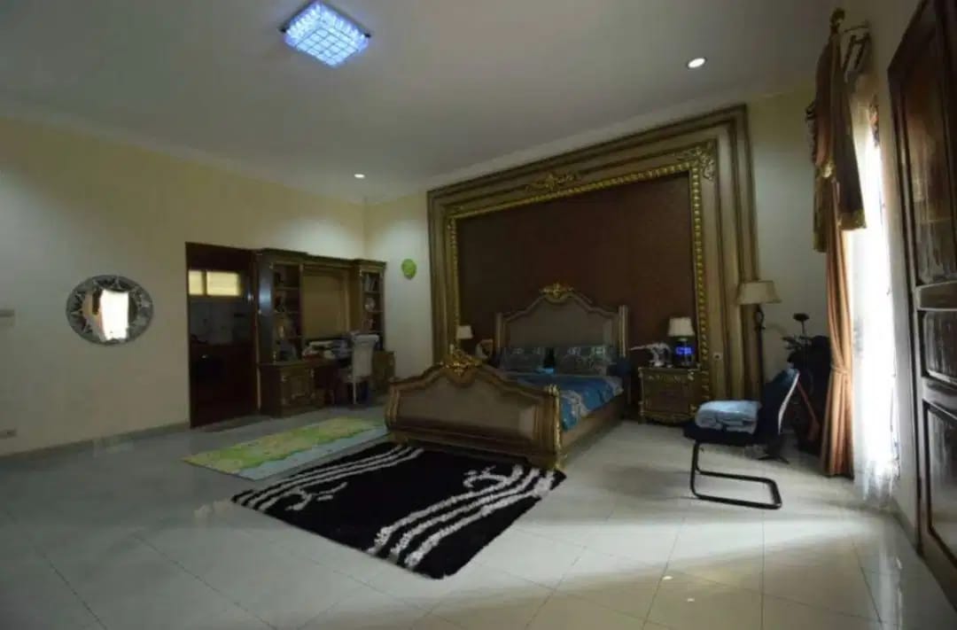 Jual dibawah Njop rumah mewah luas di area Perdatam, Pancoran