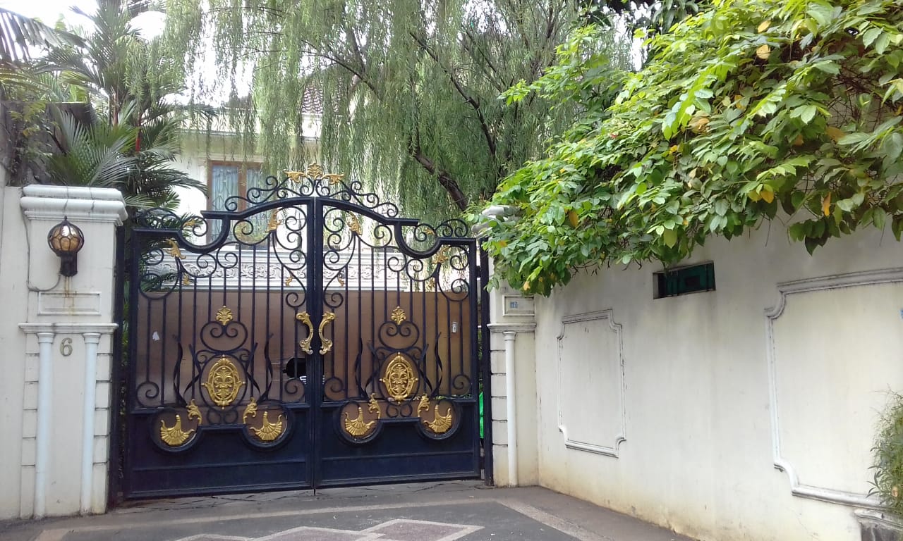 Jual dibawah Njop rumah mewah luas di area Perdatam, Pancoran