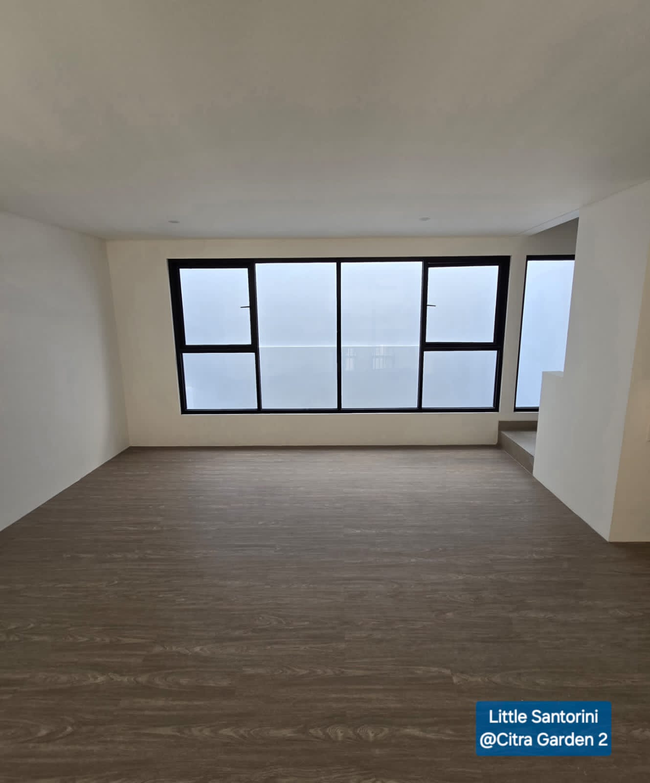 Turun Harga, Dijual Cepat Rumah di Little Santorini, JakBar