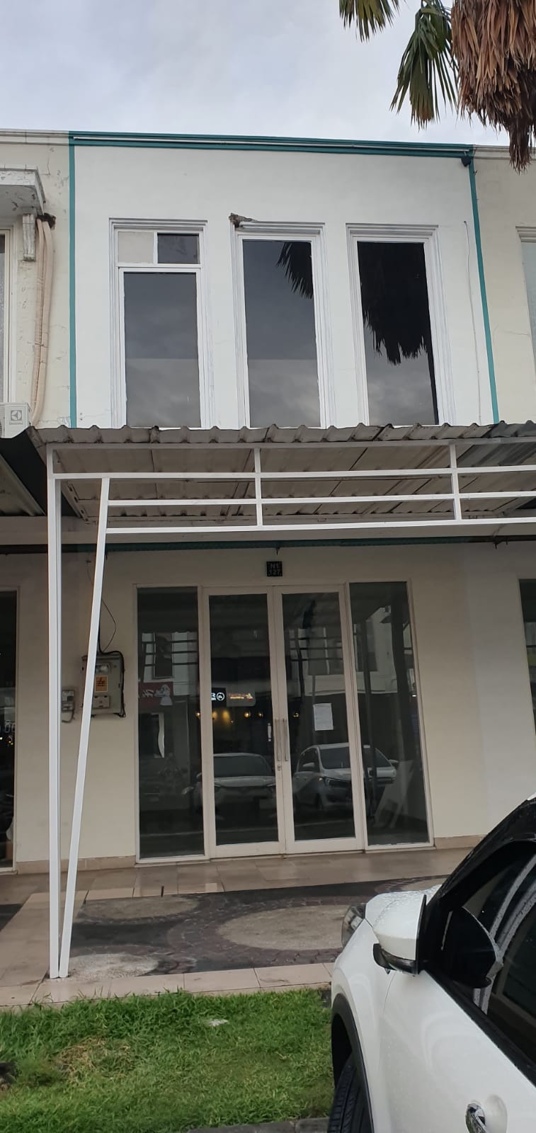 ruko disewakan san antonio surabaya