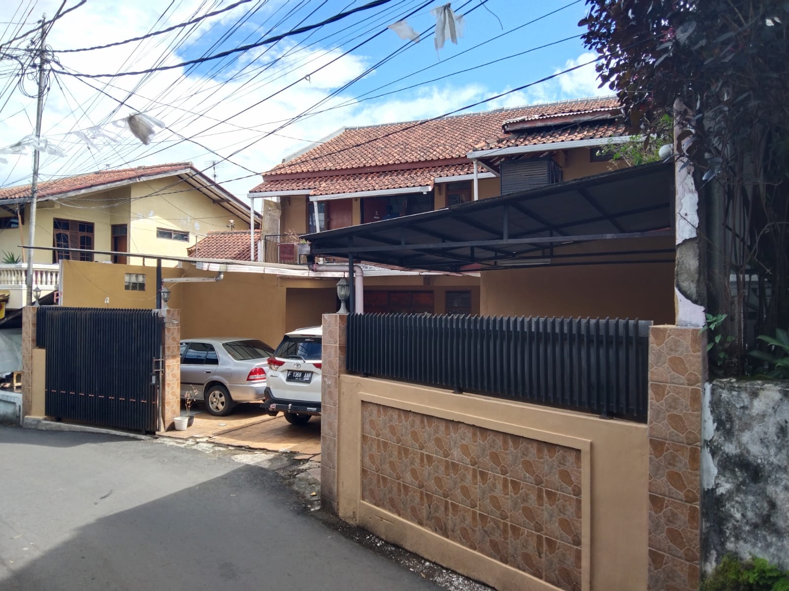 Jual rumah kost selangkah dari ITB di Lebag Gede, Bandung