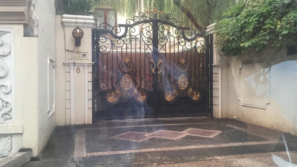 Jual dibawah Njop rumah mewah luas di area Perdatam, Pancoran