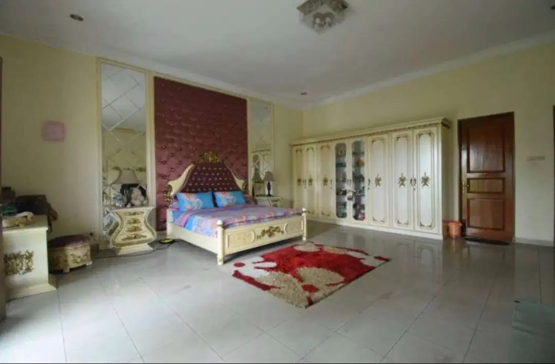 Jual dibawah Njop rumah mewah luas di area Perdatam, Pancoran