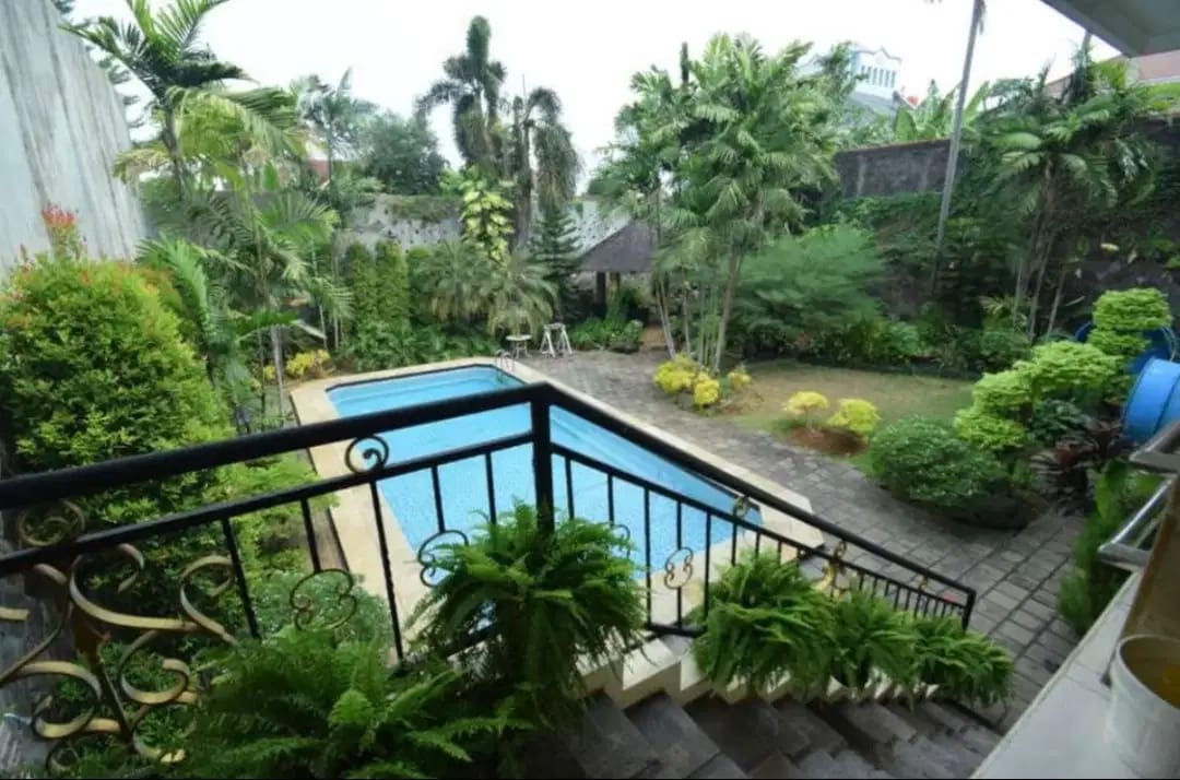 Jual dibawah Njop rumah mewah luas di area Perdatam, Pancoran