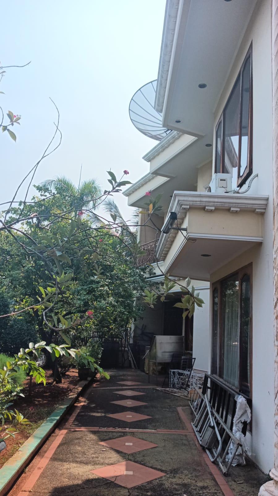 Dijual Cepat Rumah di Bawah NJOP Jl. Paradise 26,Jakarta Utara