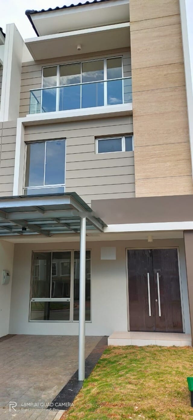Dijual Cepat Rumah di Golf Island cluster Piano, PIK, Jakut