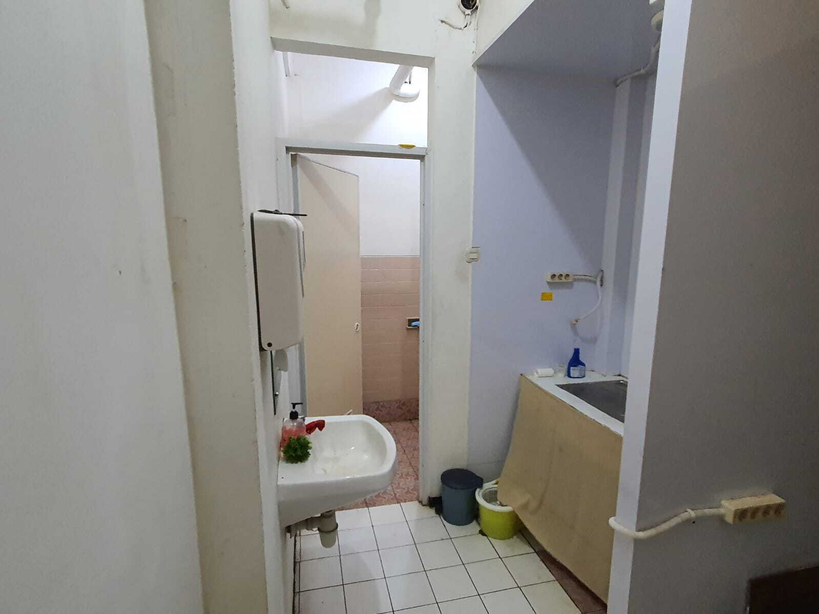 Dijual Ruko di Jalan Kelapa Hibrida Raya, Kelapa Gading, Jakarta