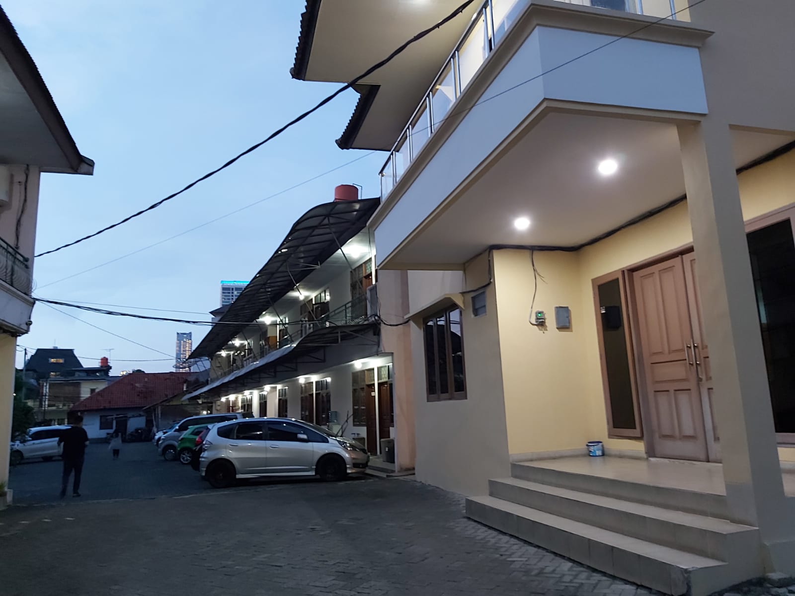 Dijual Rumah Kost di Jl. Karet Pedurenan, Karet Kuningan, JakSel