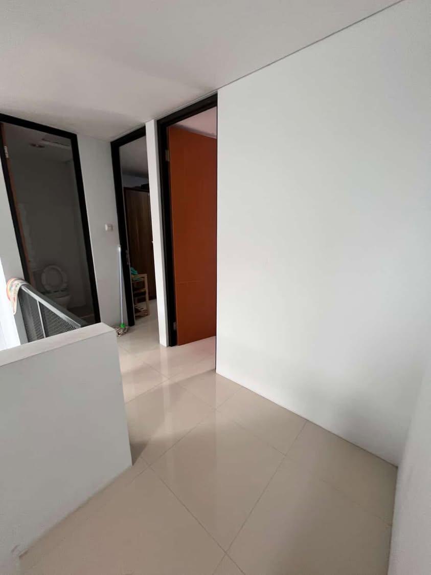 Rumah 2 lantai nyaman terawat di Komplek Bumi Adipura Gedebage