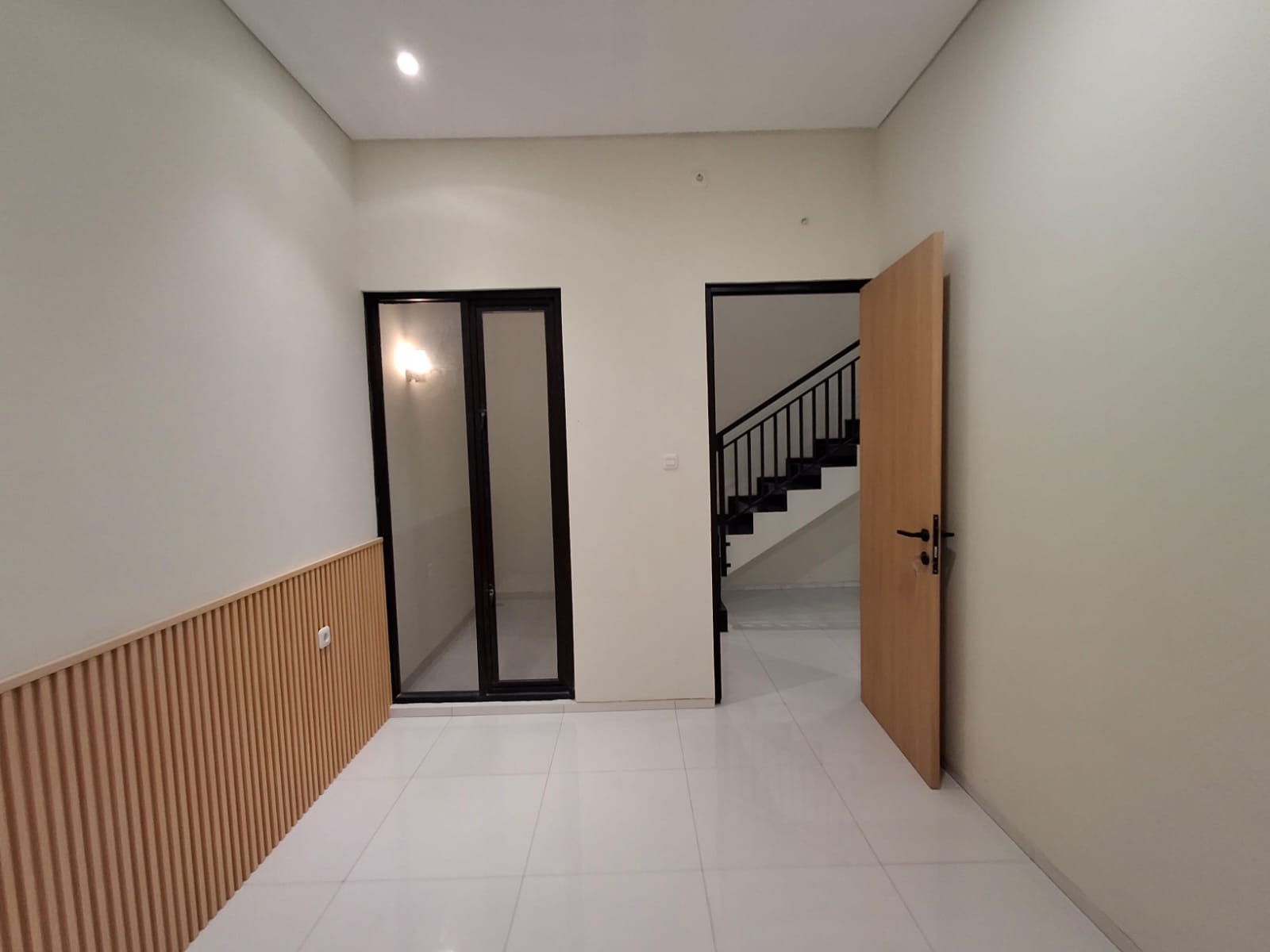 Rumah Baru 2 lantai LUX di Golf Arcamanik Kota Bandung