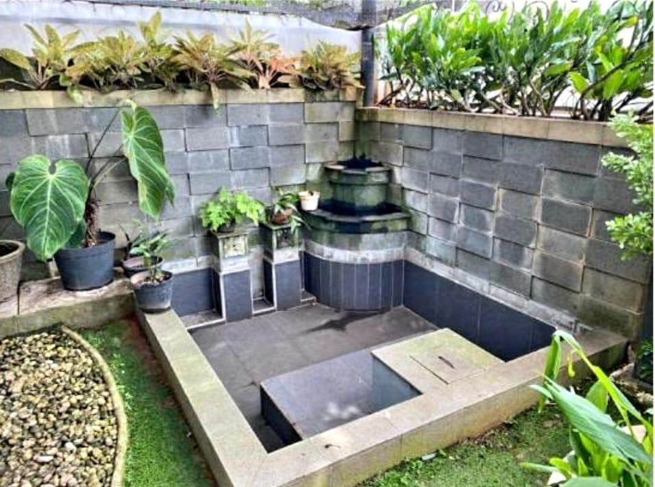 Jual rumah nyaman strategis dan elegan di Pringondani, Cimanggis