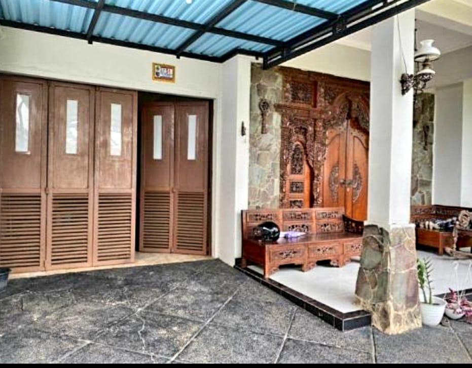 Jual rumah nyaman strategis dan elegan di Pringondani, Cimanggis