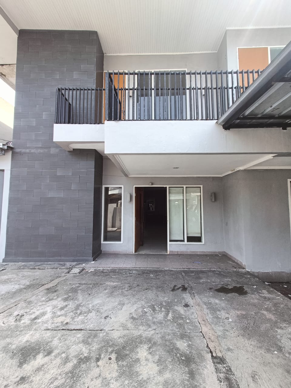 Disewakan Bangunan Cocok untuk Rumah, Kantor, Produksi dan Gudan