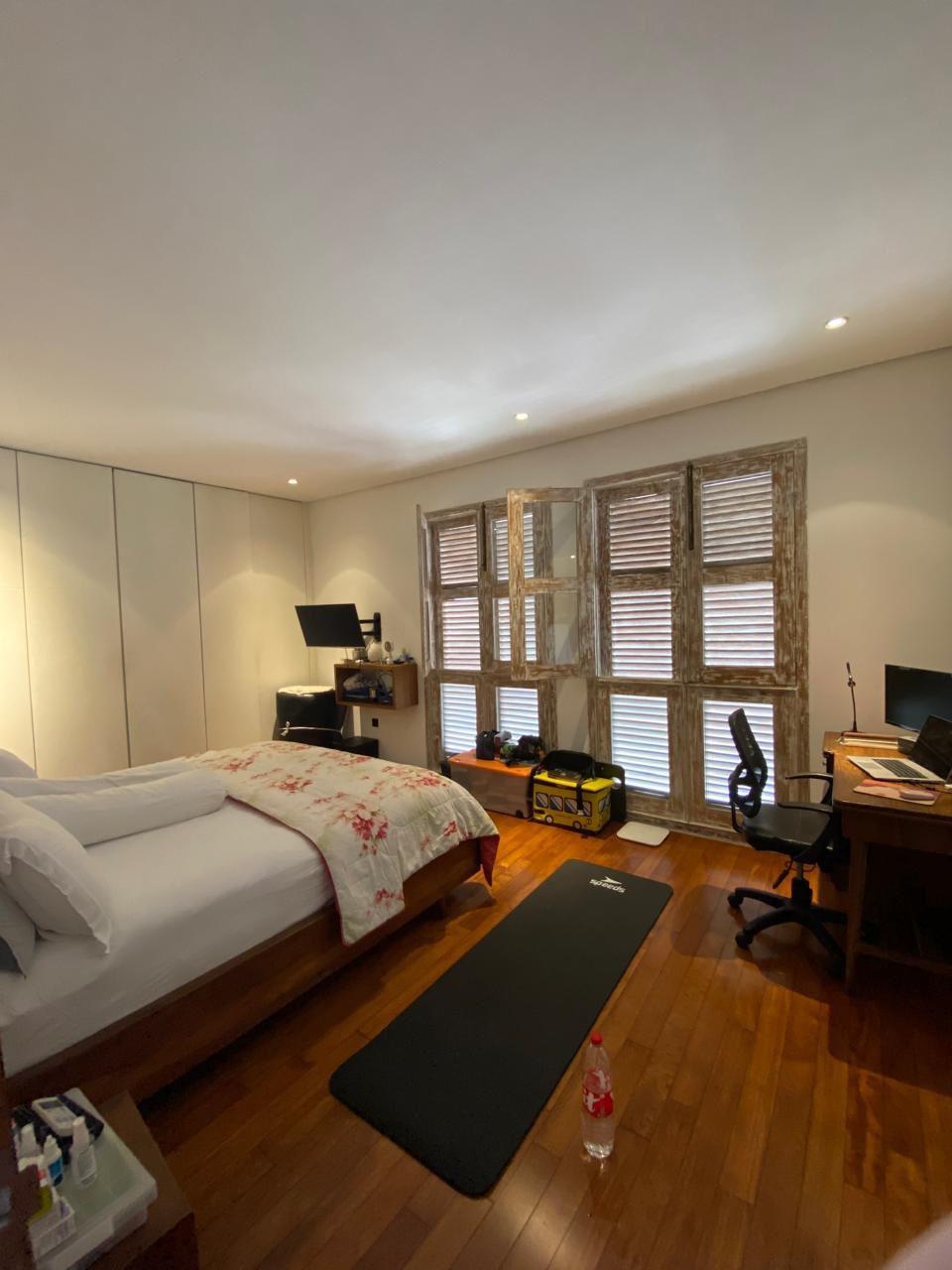 Jual rumah baru dan modern posisi hook di Kayu 4, Pulogadung