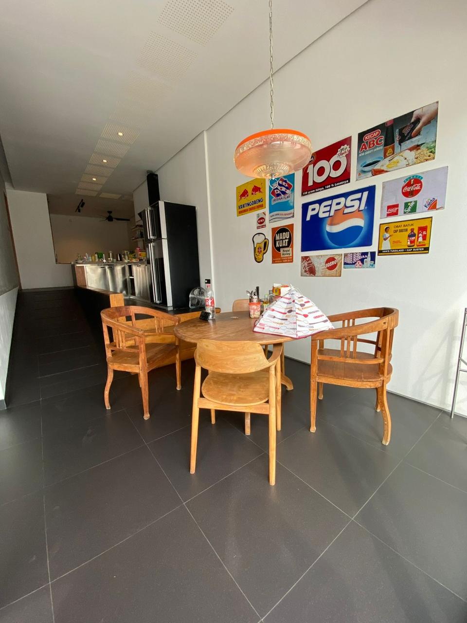 Jual rumah baru dan modern posisi hook di Kayu 4, Pulogadung