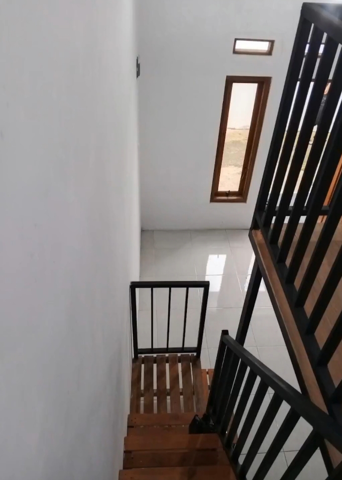 Rumah baru murah mezzaine akses motor di Pondok Rajeg