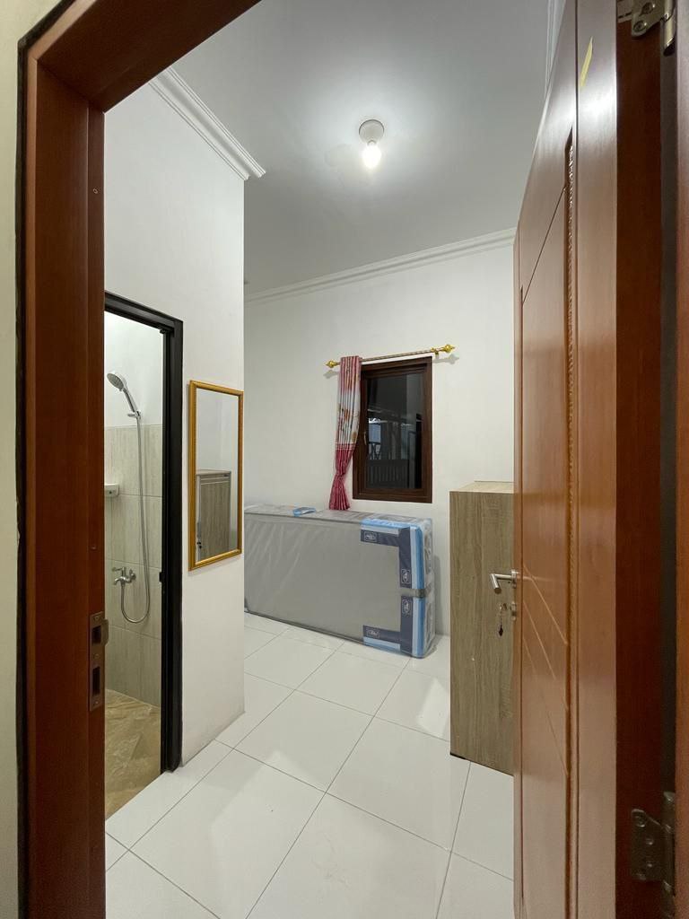 Rumah kos-kosan 2 LT strategis di Cipinang Jakarta Timur