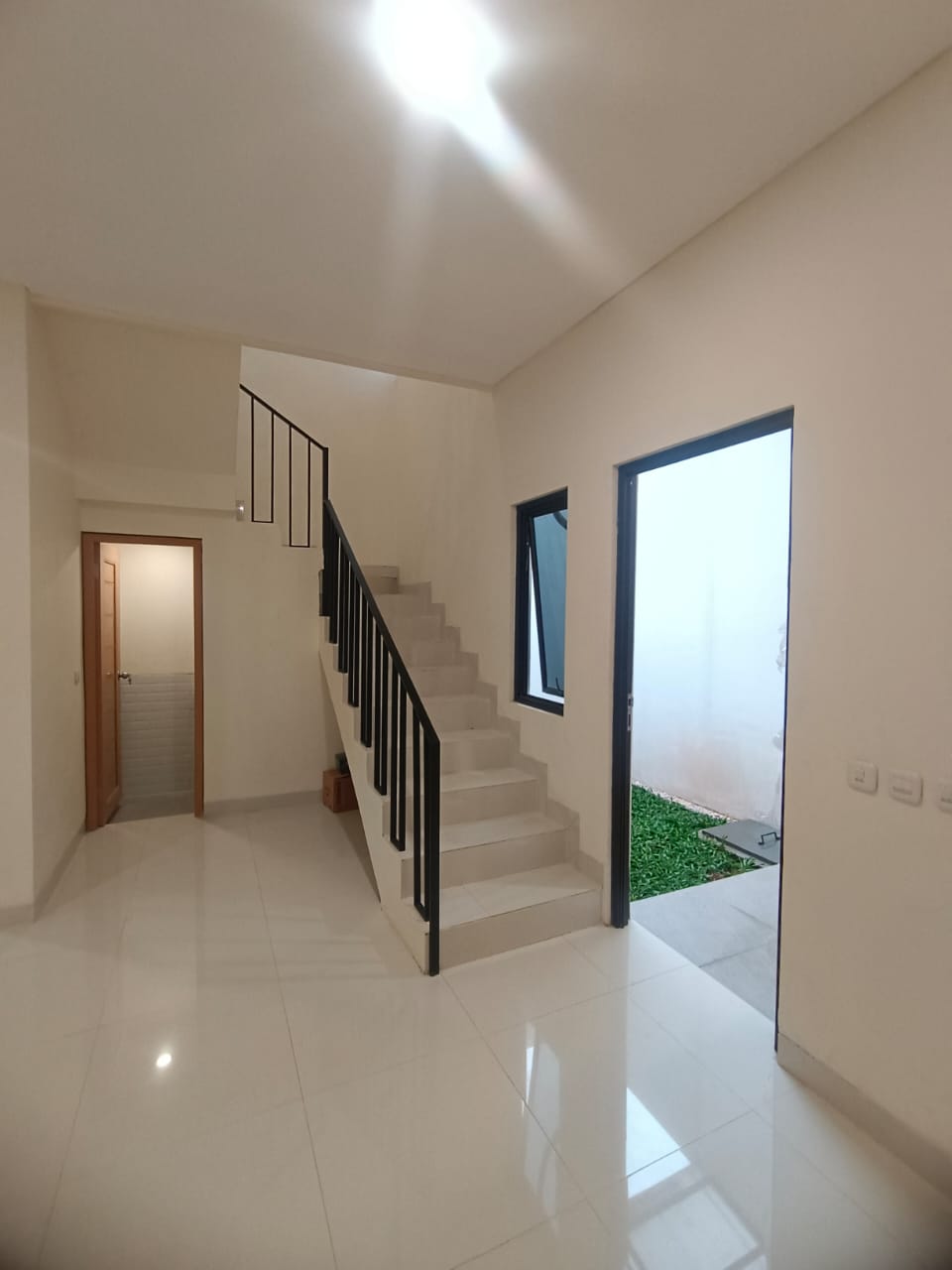 Rumah Modern 2 Lantai Ready Stock Cluster di Cimanggis Depok