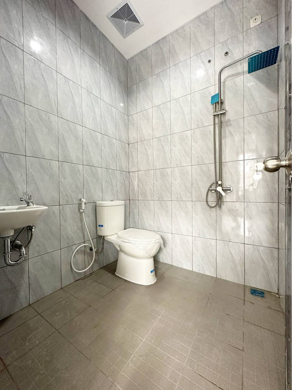 Cluster strategis dekat akses tol dan Stasiun Cibubur Jakarta Ti