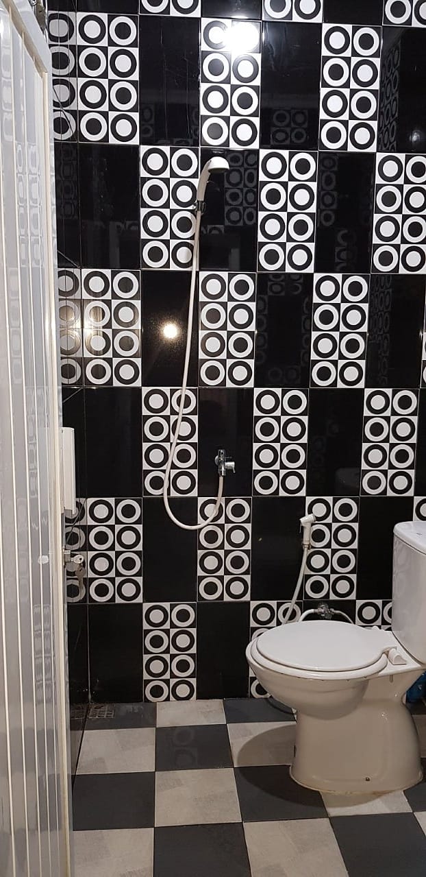 Rumah 2 lantai Huk Second dalam perumahan di Tipar Depok