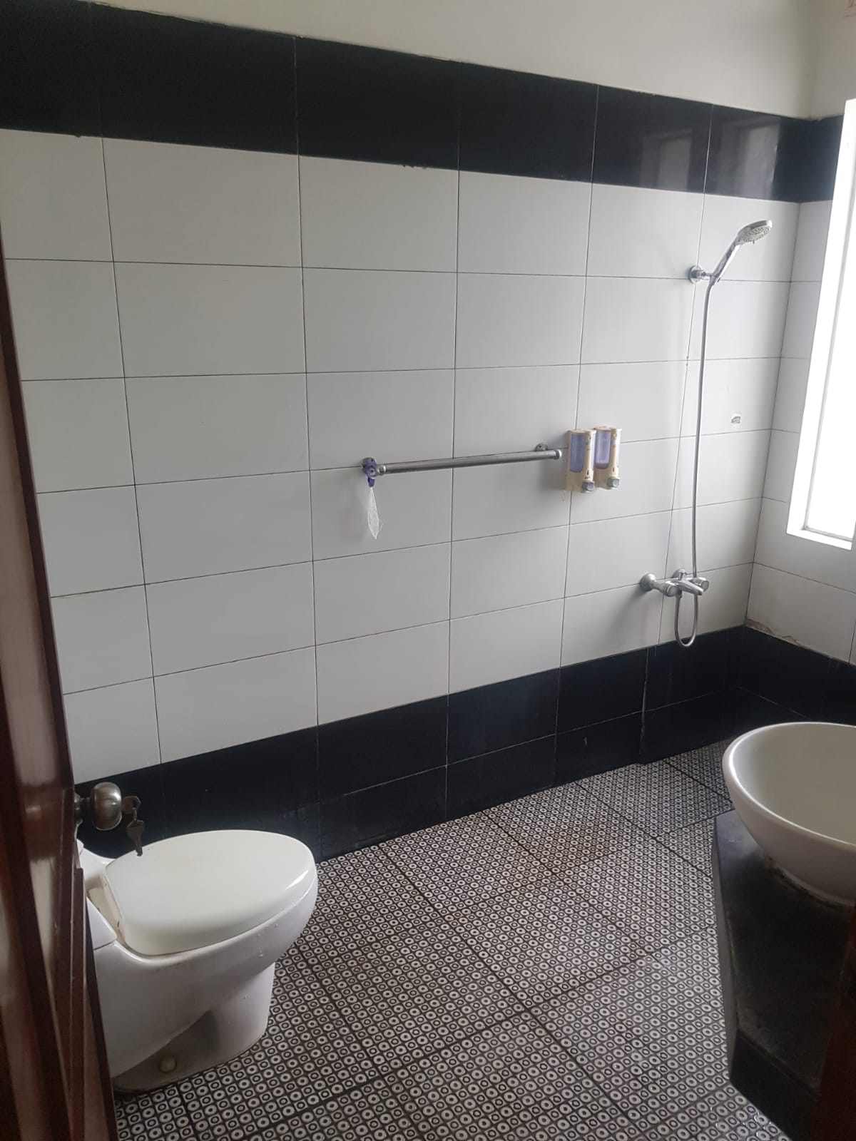 Jual rumah nyaman dan strategis di Kelurahan Kavling, Batu Ampar