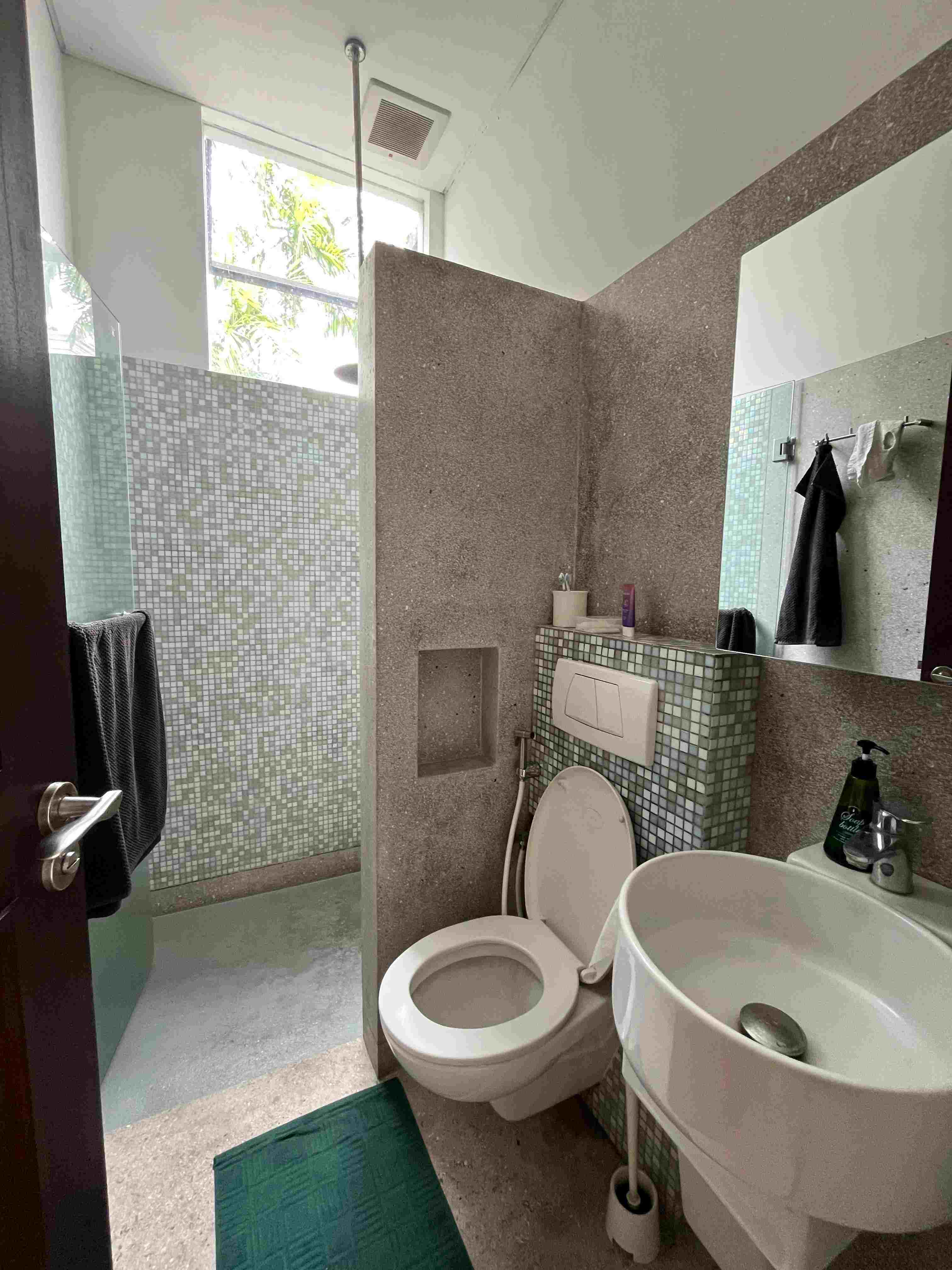 Jual rumah nyaman dan mewah di Pertanian Raya DPRD, Lebak Bulus