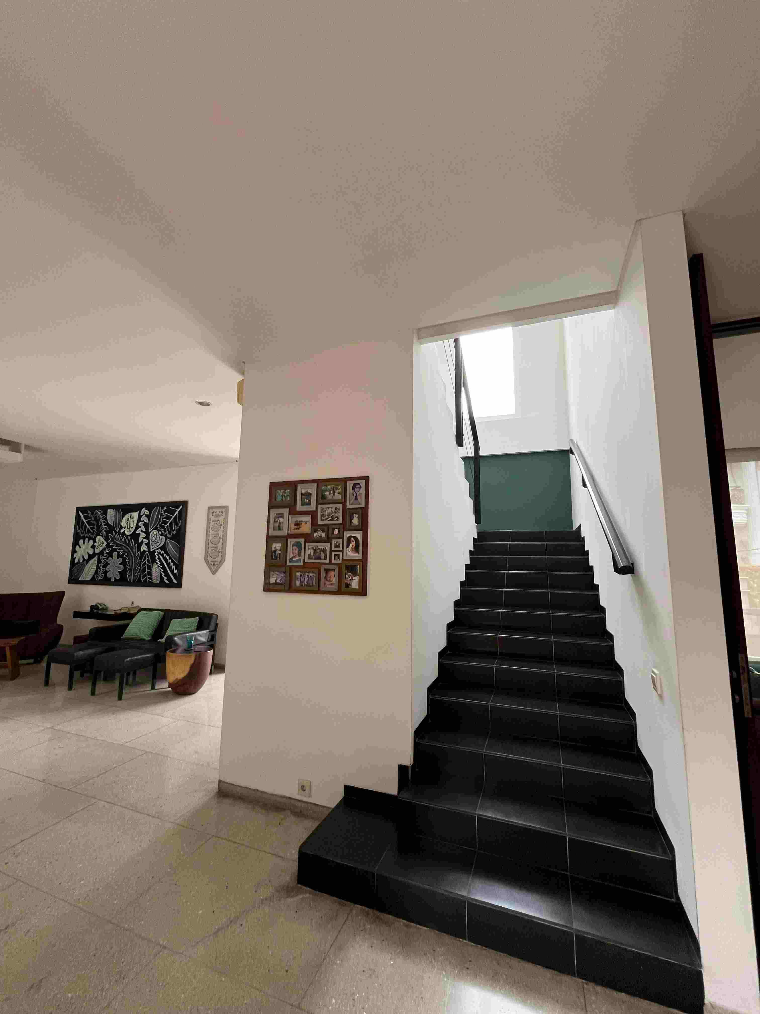 Jual rumah nyaman dan mewah di Pertanian Raya DPRD, Lebak Bulus